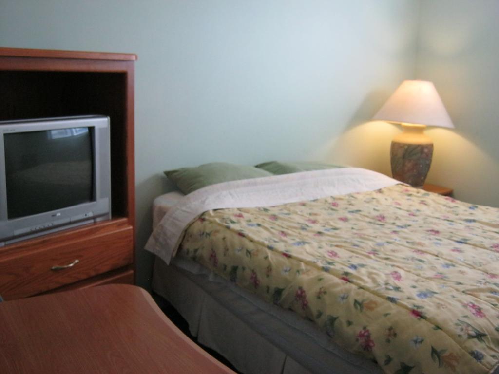 Kelowna Okanagan Lake Hostel Zewnętrze zdjęcie