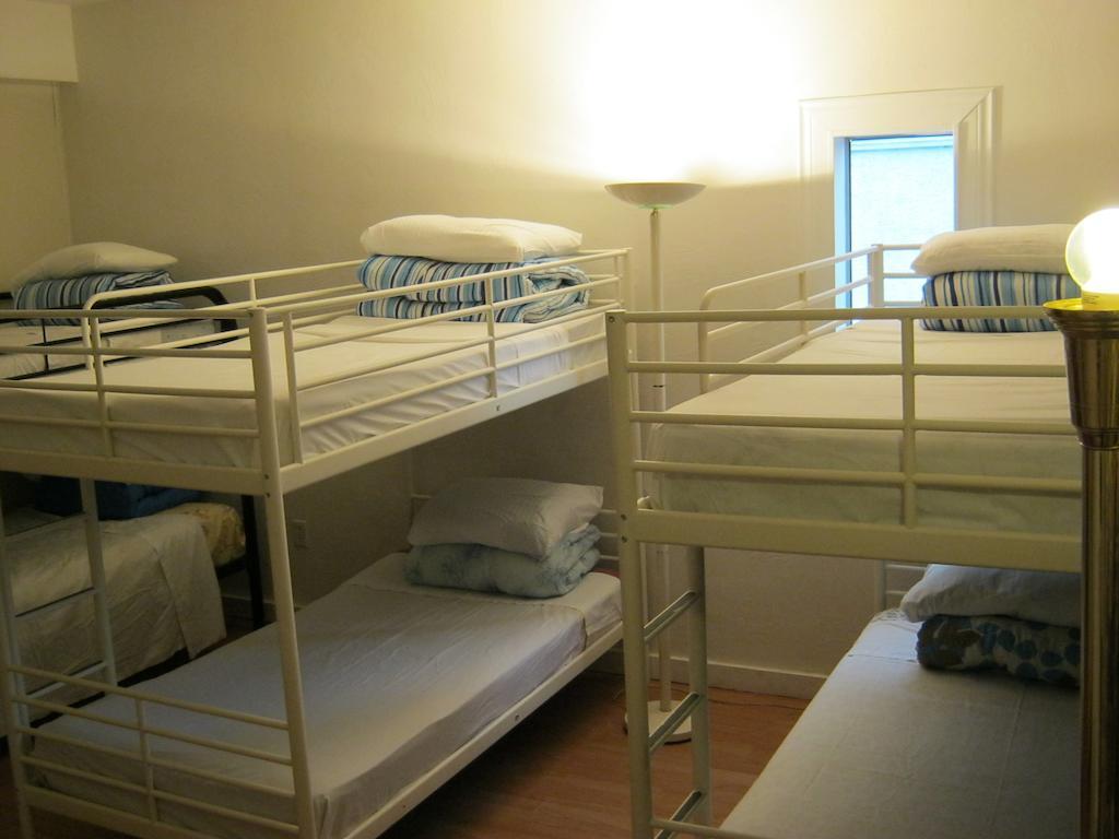 Kelowna Okanagan Lake Hostel Zewnętrze zdjęcie